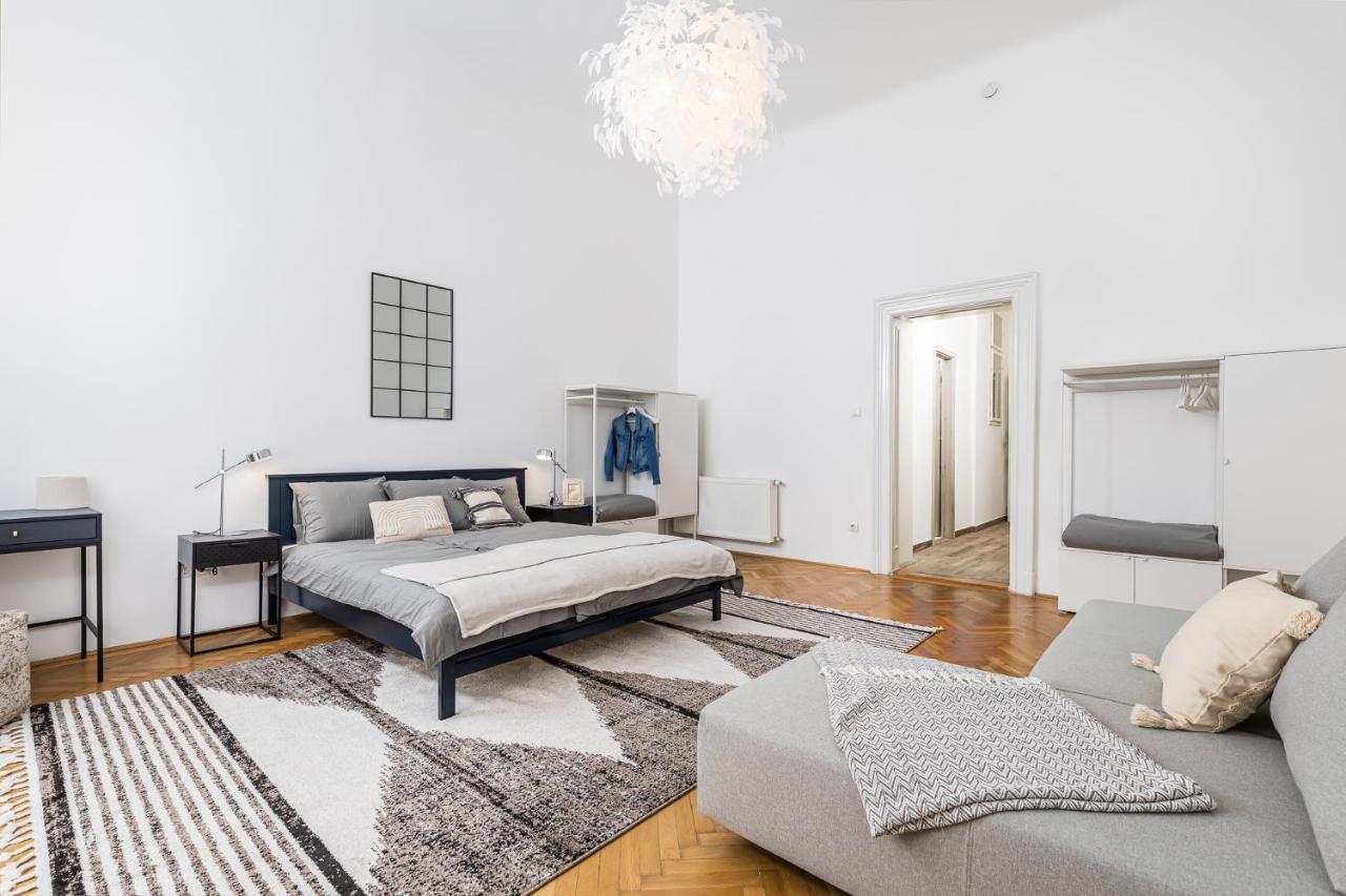 City Center Apartment With Balcony Βουδαπέστη Εξωτερικό φωτογραφία