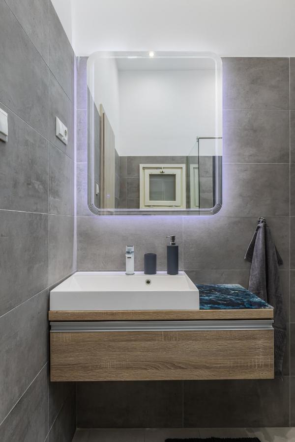 City Center Apartment With Balcony Βουδαπέστη Εξωτερικό φωτογραφία